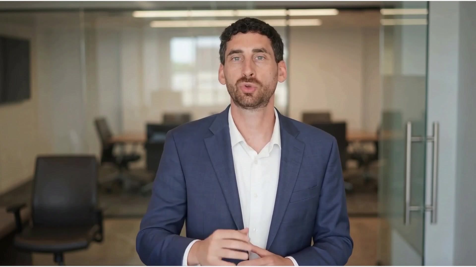 Expert Professional Headshots Miami | Elevate Your Personal Brand